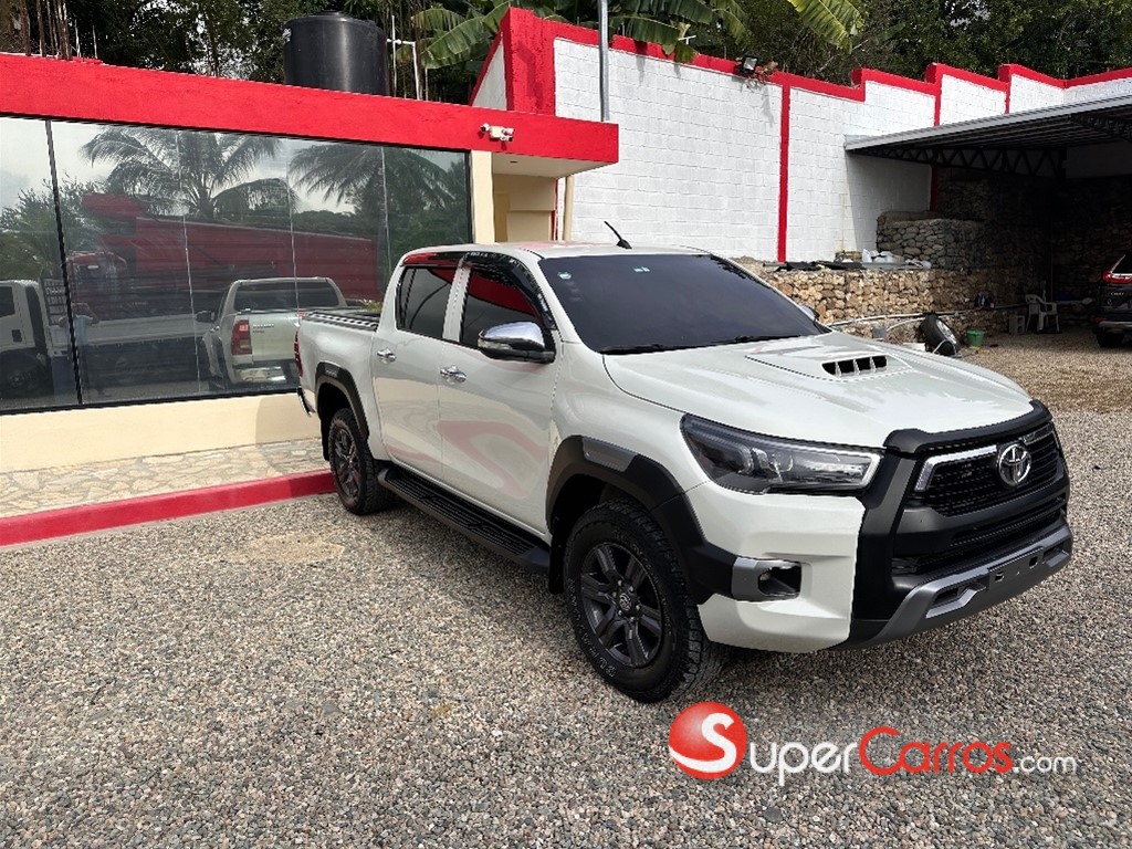 2018 Toyota Hilux Limited — foto 3 / 9
