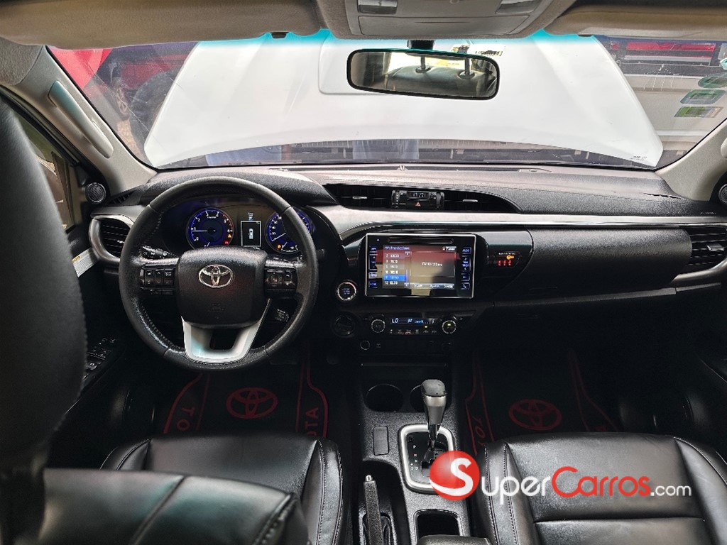 2018 Toyota Hilux Limited — foto 9 / 9