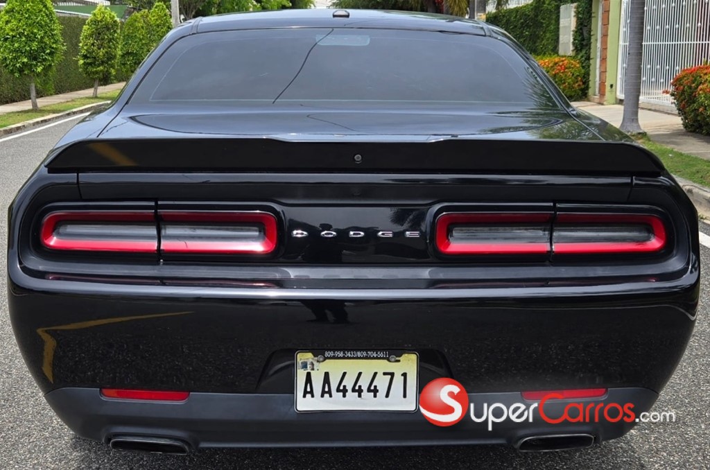 2018 Dodge Challenger SXT — foto 4 / 12