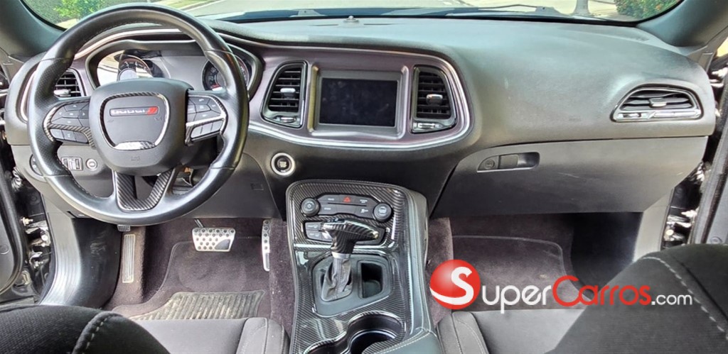 2018 Dodge Challenger SXT — foto 6 / 12