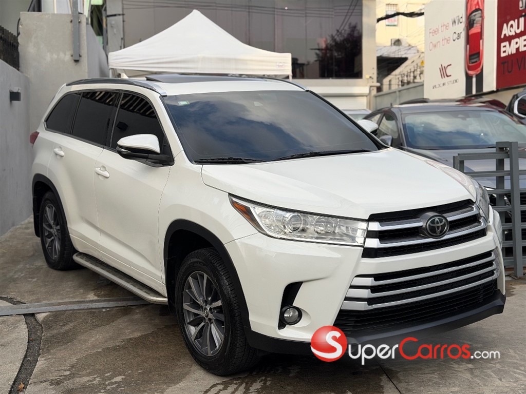 2017 Toyota Highlander XLE — foto 3 / 12