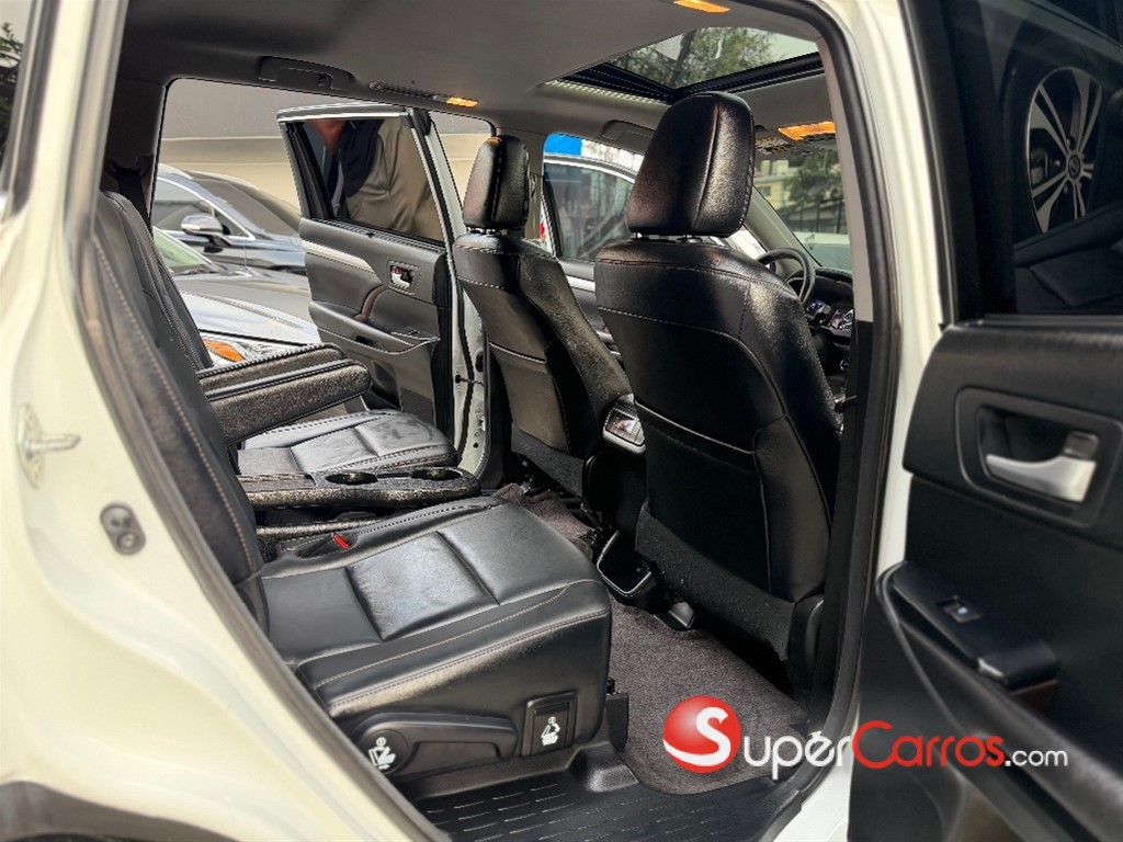 2017 Toyota Highlander XLE — foto 11 / 12