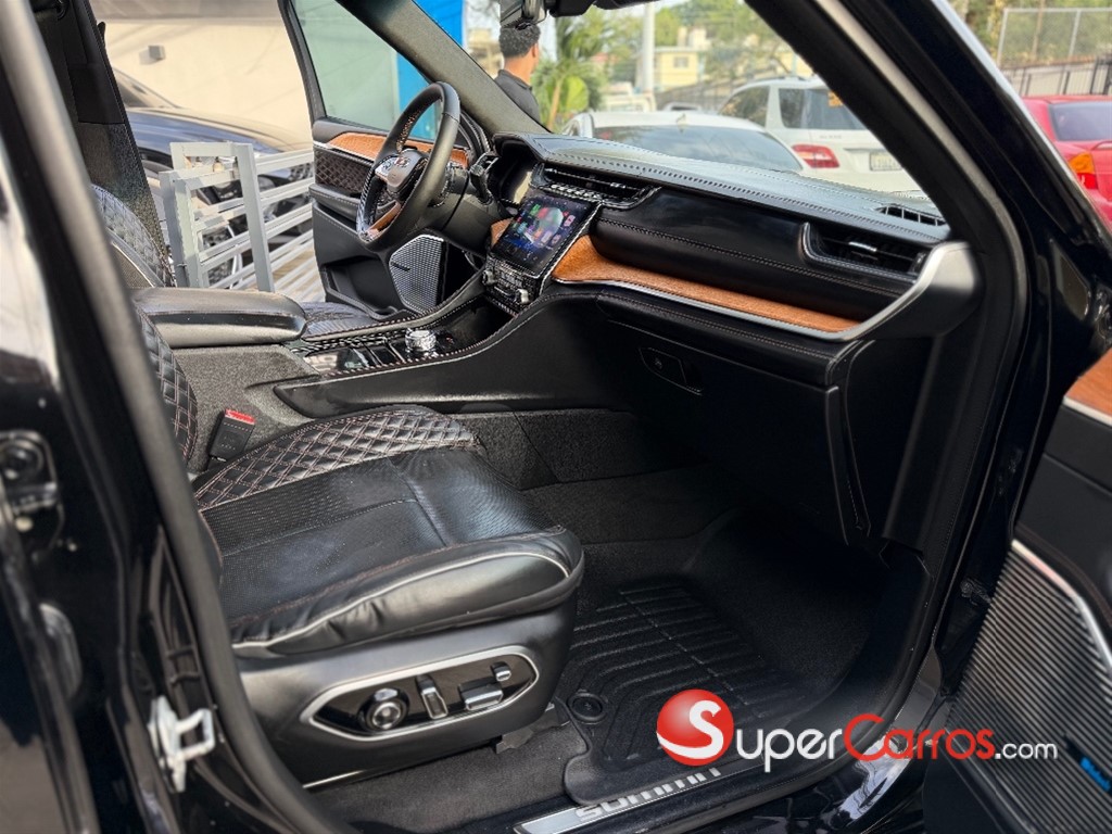 2021 Jeep Grand Cherokee L Summit Reserve — foto 9 / 12