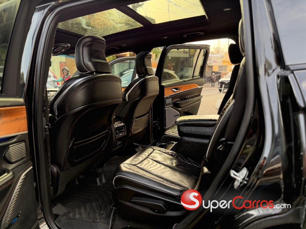 2021 Jeep Grand Cherokee L Summit Reserve — foto 10 / 12