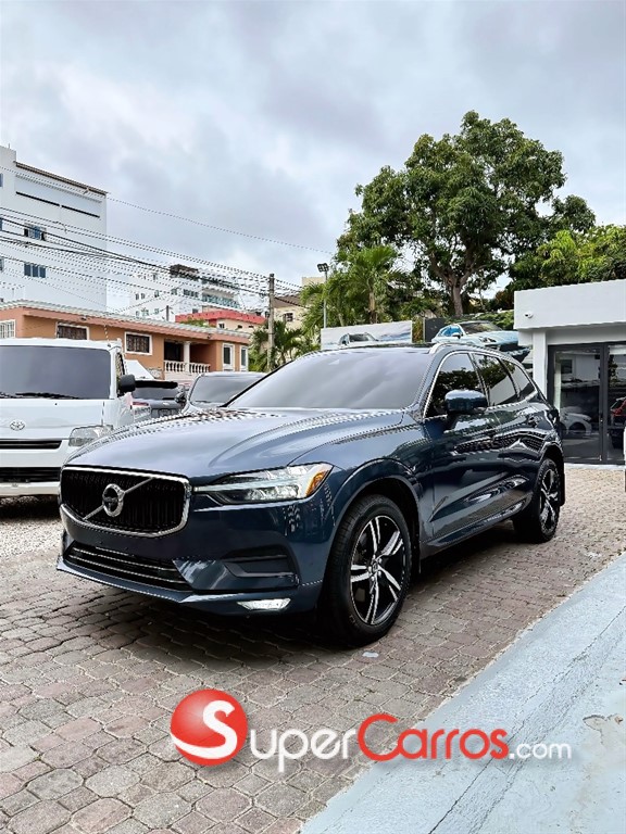 2021 Volvo XC60 Momentum T6