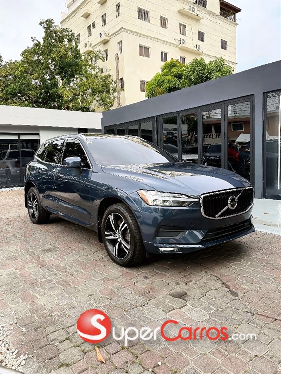 2021 Volvo XC60 Momentum T6 — foto 3 / 11