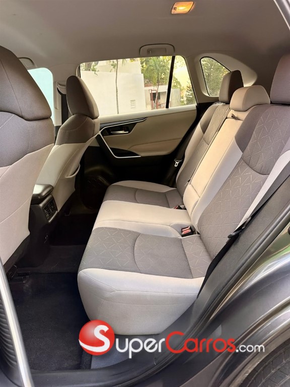 2021 Toyota RAV4 XLE — foto 12 / 12