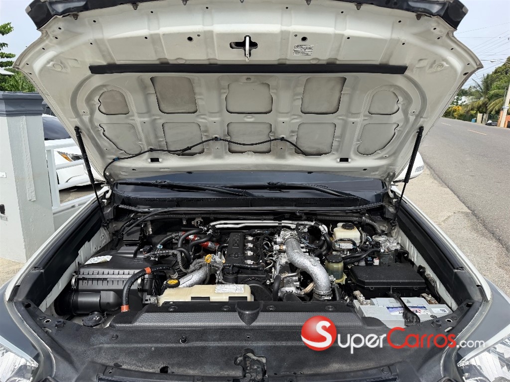 2014 Toyota Land Cruiser Prado VXL — foto 8 / 12