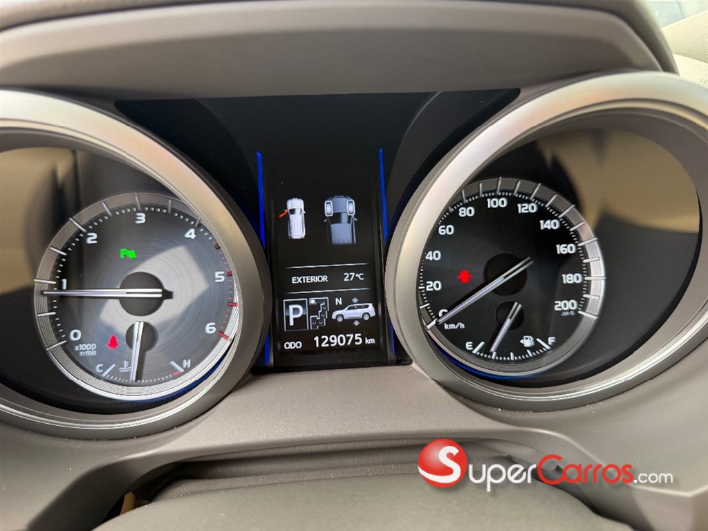 2014 Toyota Land Cruiser Prado VXL — foto 9 / 12
