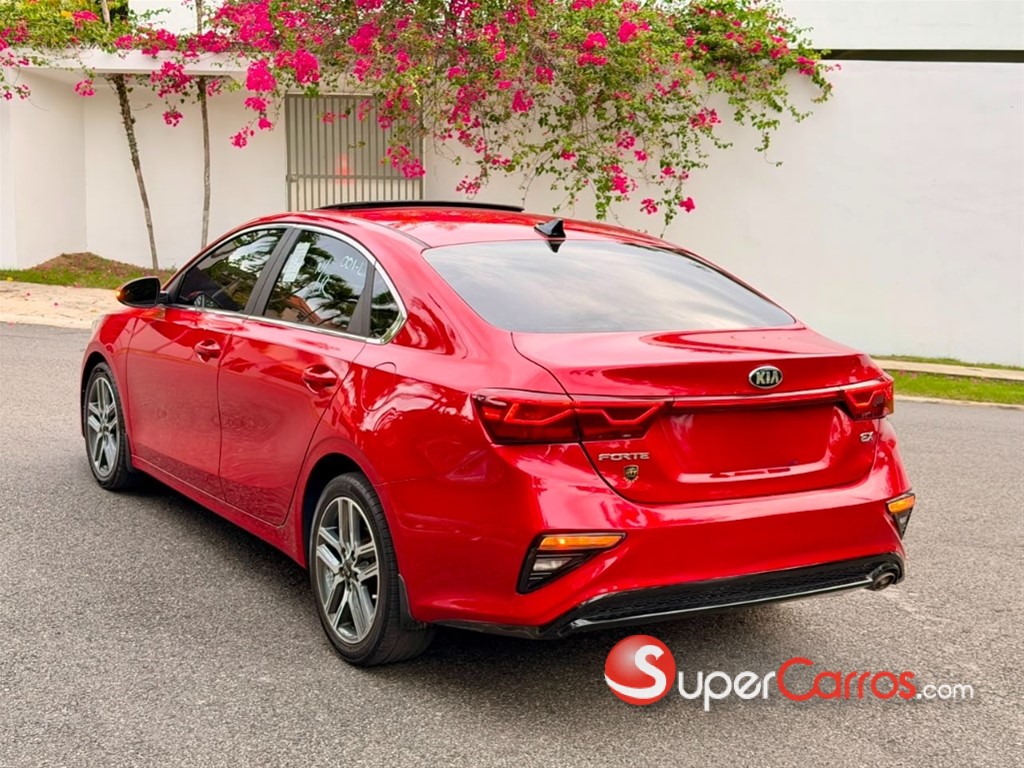 2021 Kia Forte EX — foto 7 / 12