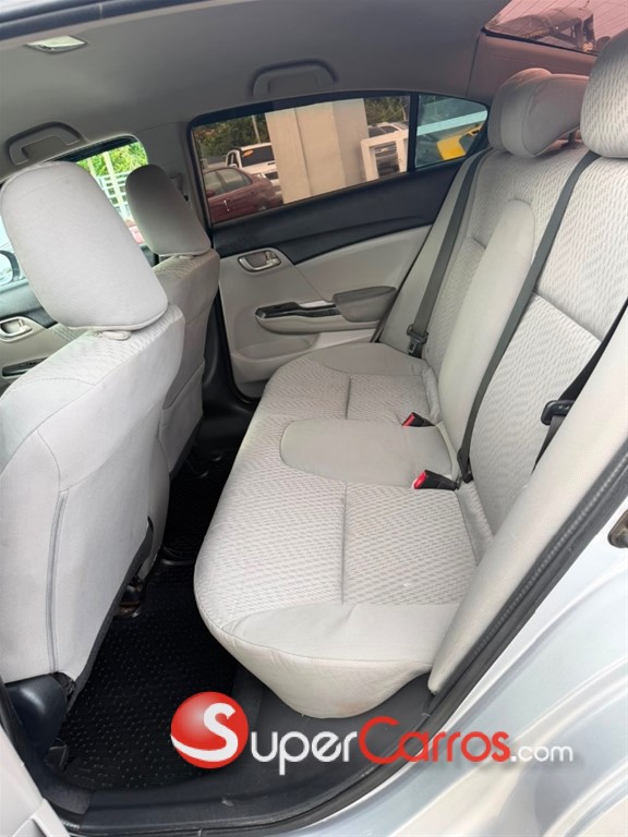 2015 Honda Civic — foto 6 / 9