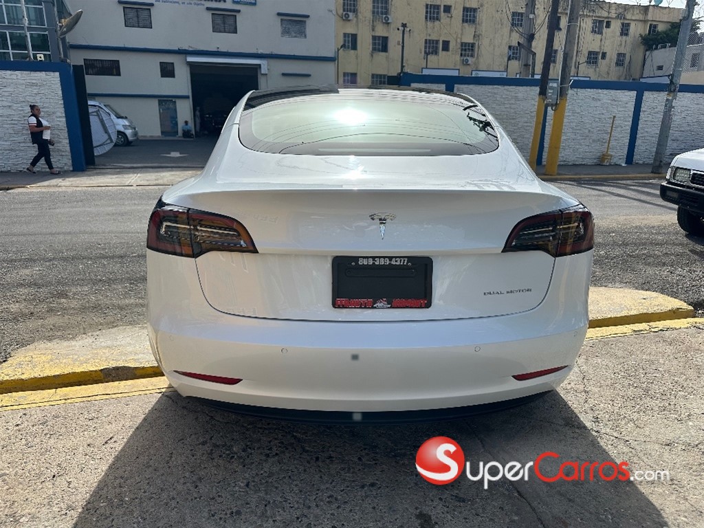 2022 Tesla Model 3 Long Range — foto 5 / 11