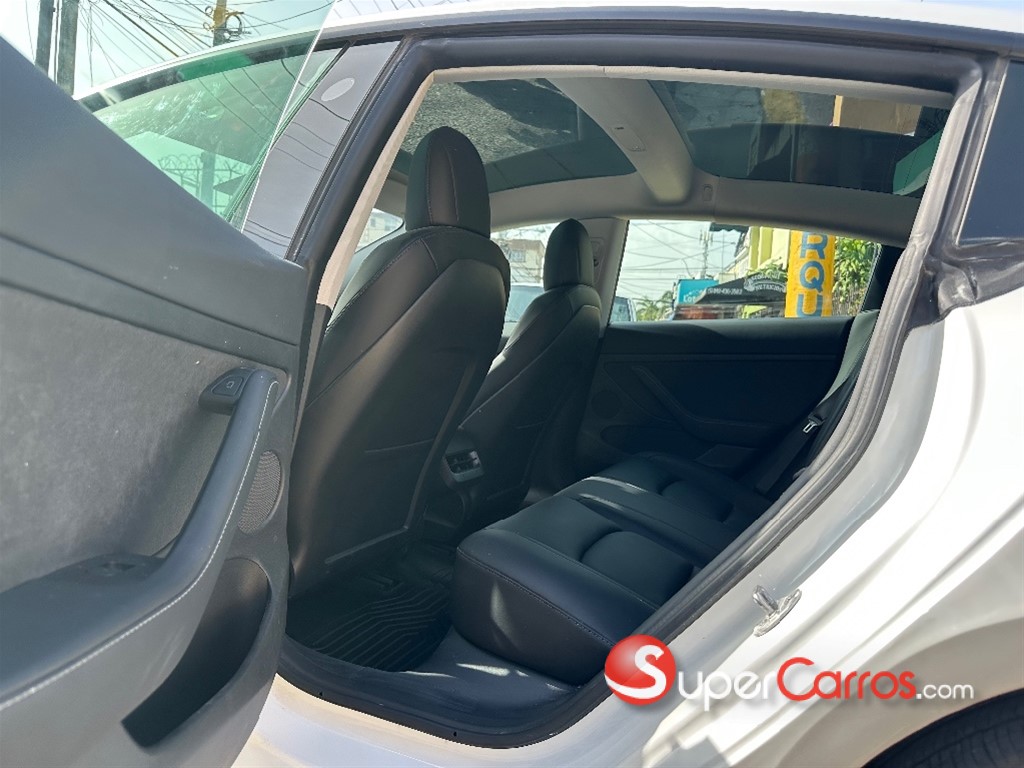 2022 Tesla Model 3 Long Range — foto 10 / 11