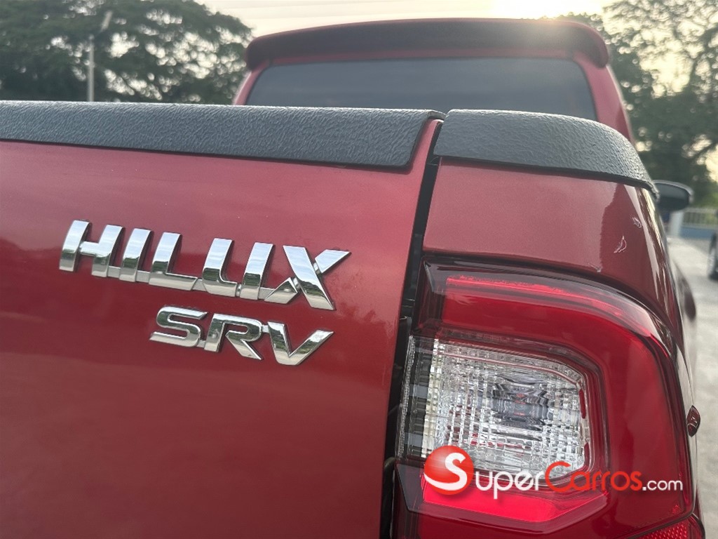 2017 Toyota Hilux SRV — foto 10 / 12
