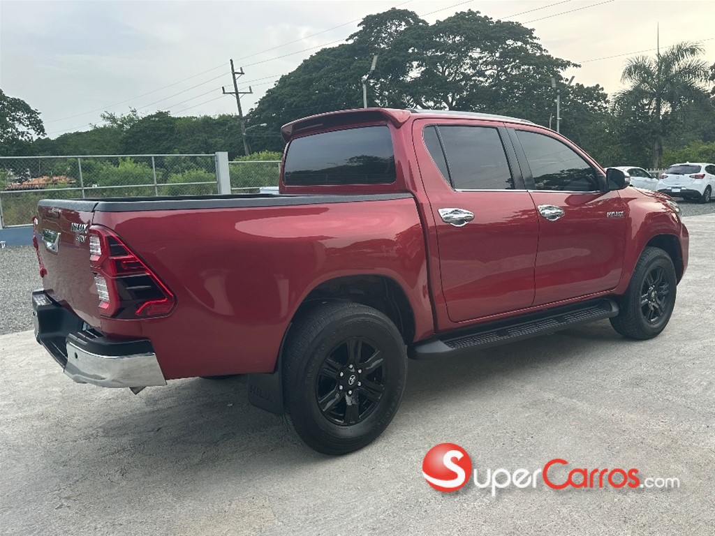 2017 Toyota Hilux SRV — foto 12 / 12