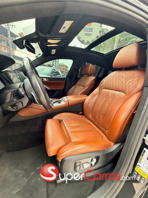 2022 BMW X 6 xDrive40i — foto 8 / 11