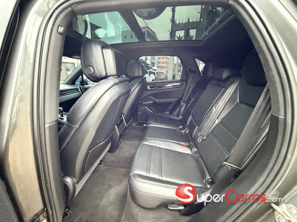 2020 Porsche Cayenne — foto 6 / 10