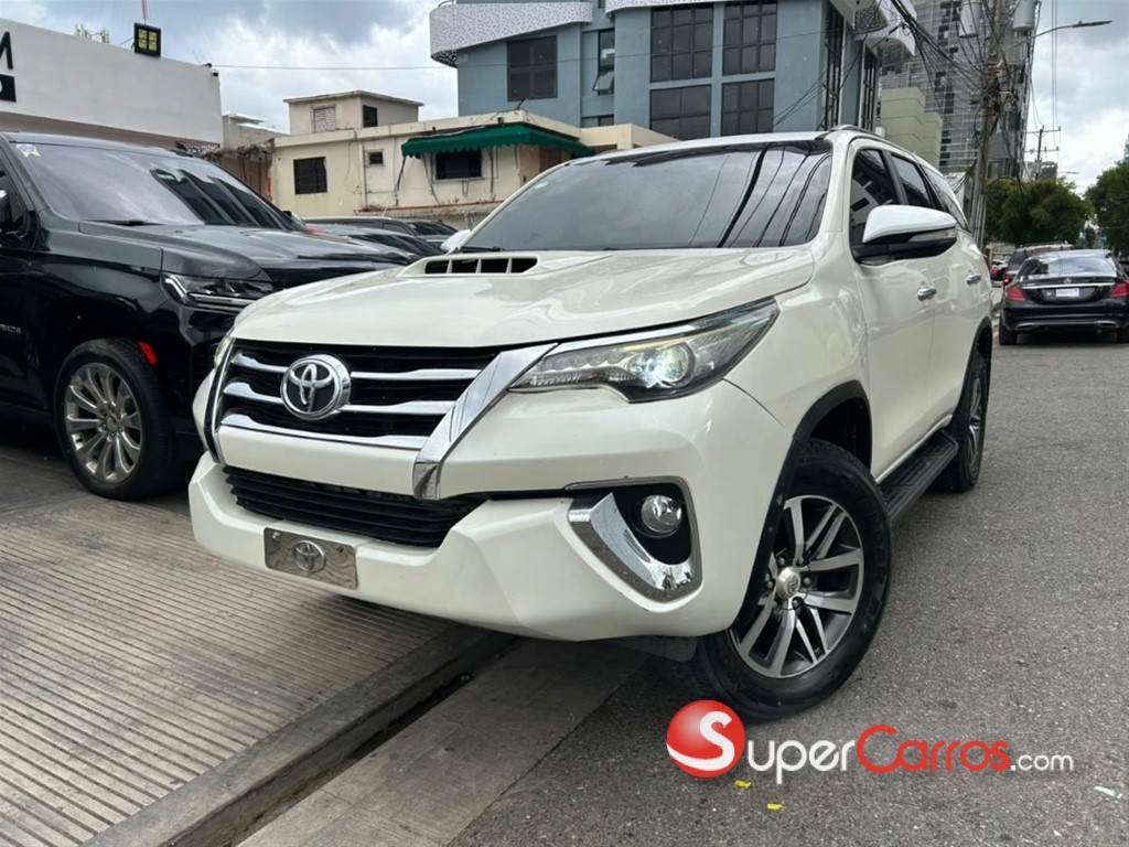 2017 Toyota Fortuner SRV