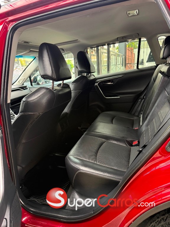 2020 Toyota RAV4 Limited — foto 9 / 10