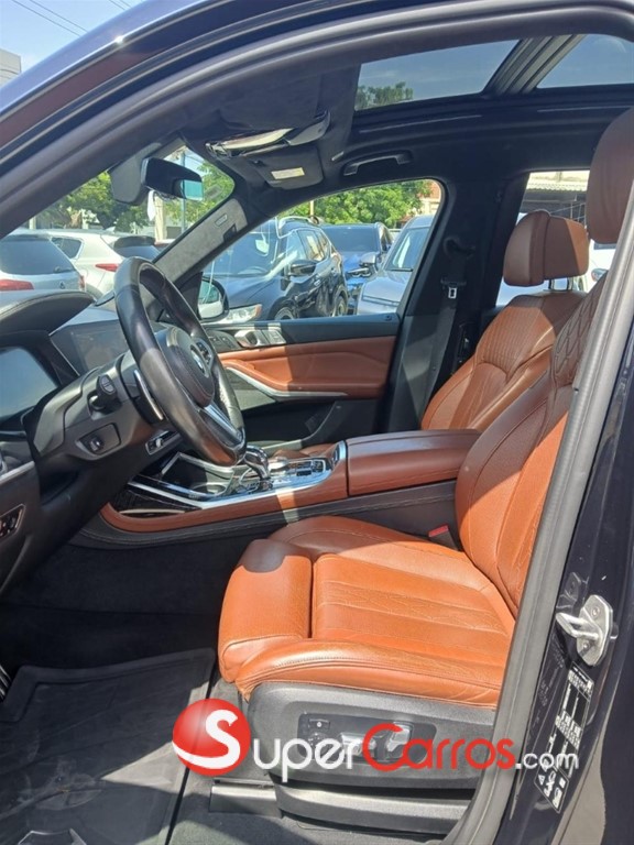 2021 BMW X 7 xDrive 40i Mpackage — foto 7 / 12
