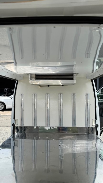 2021 Nissan NV 350 — foto 5 / 9