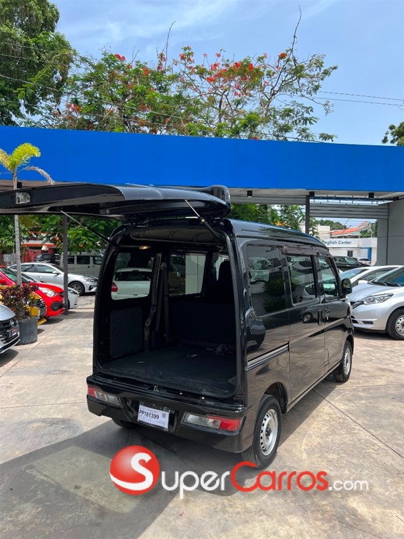 2020 Daihatsu Hijet — foto 8 / 12