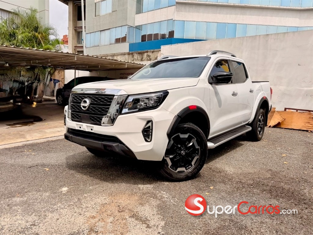 2024 Nissan Frontier LE