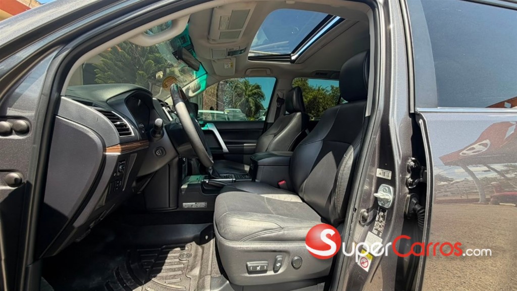 2019 Toyota Land Cruiser Prado VXL — foto 7 / 9