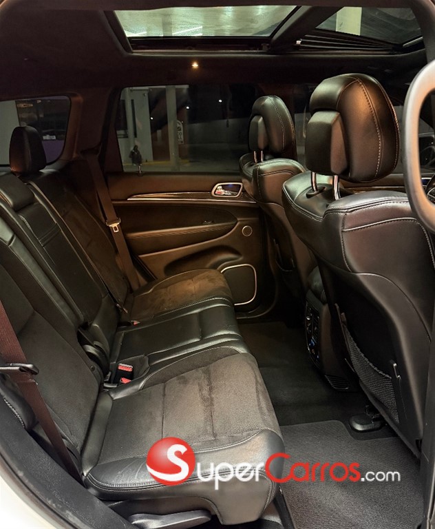 2020 Jeep Grand Cherokee SRT8 — foto 12 / 12