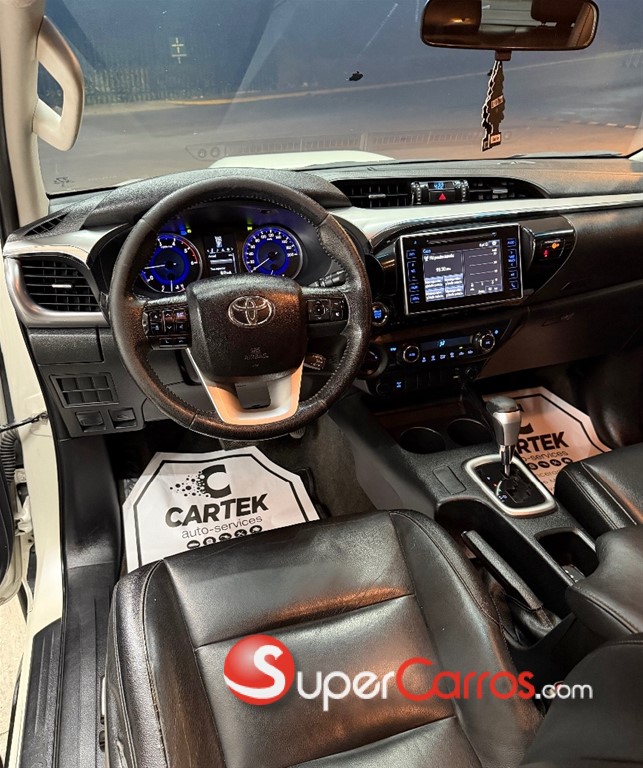 2018 Toyota Hilux SR5 — foto 2 / 12