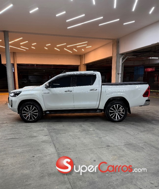 2018 Toyota Hilux SR5 — foto 5 / 12
