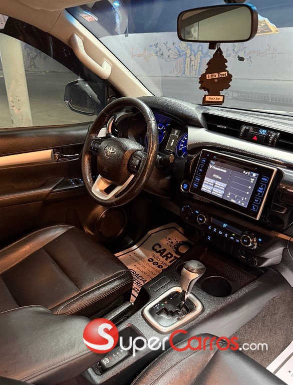 2018 Toyota Hilux SR5 — foto 10 / 12