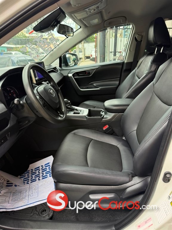 2024 Toyota RAV4 LE — foto 4 / 9
