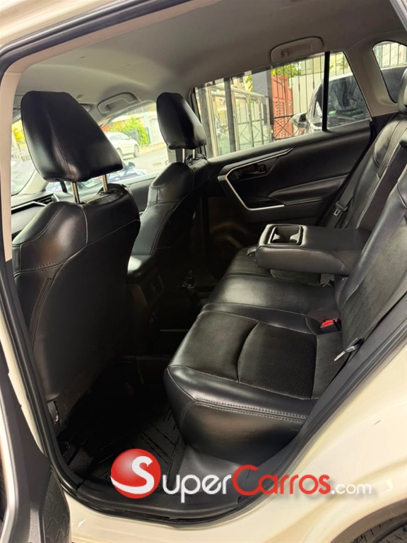 2024 Toyota RAV4 LE — foto 7 / 9