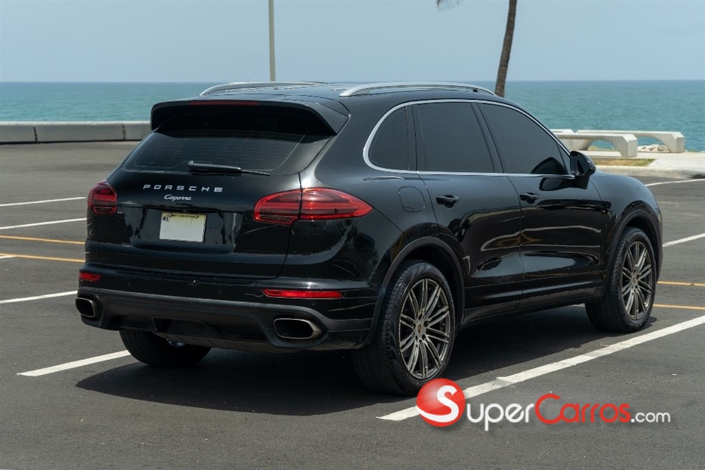 2016 Porsche Cayenne — foto 4 / 9