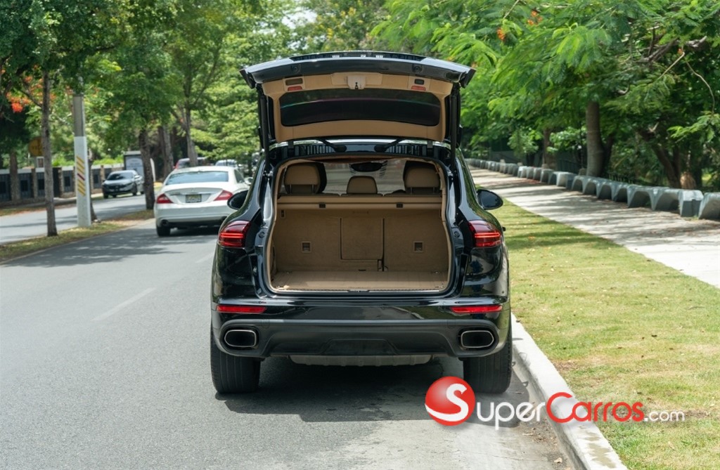 2016 Porsche Cayenne — foto 6 / 9
