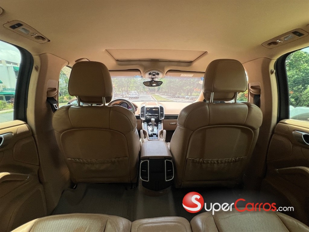 2016 Porsche Cayenne — foto 8 / 9