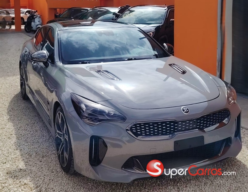 2019 Kia Stinger — foto 2 / 12