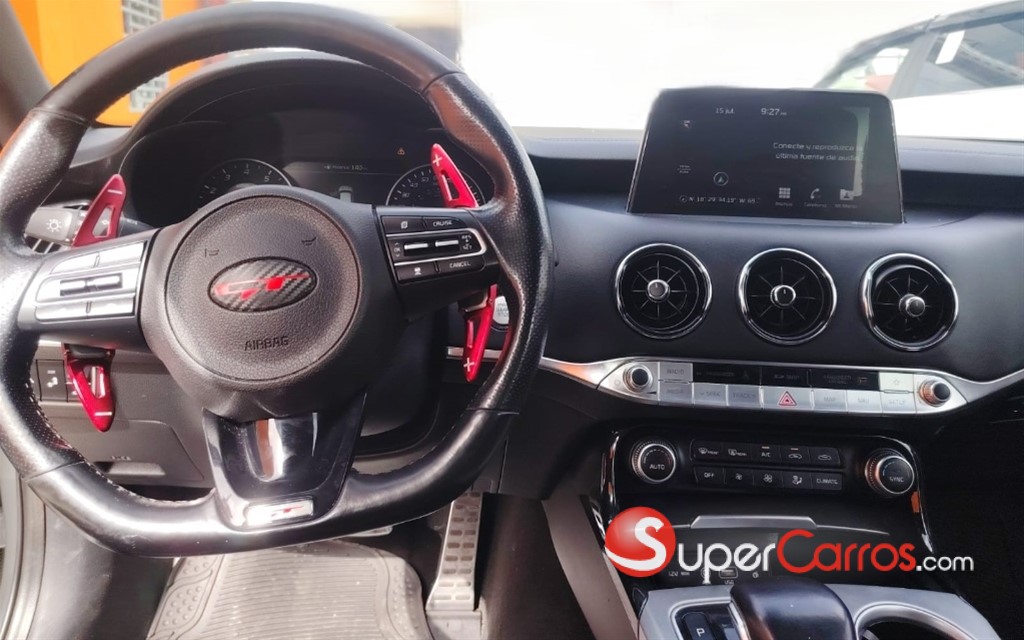 2019 Kia Stinger — foto 9 / 12