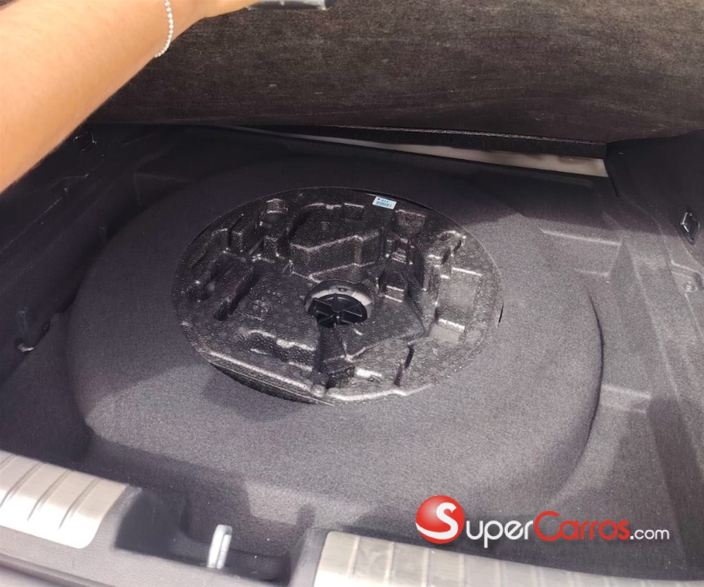 2019 Kia Stinger — foto 11 / 12