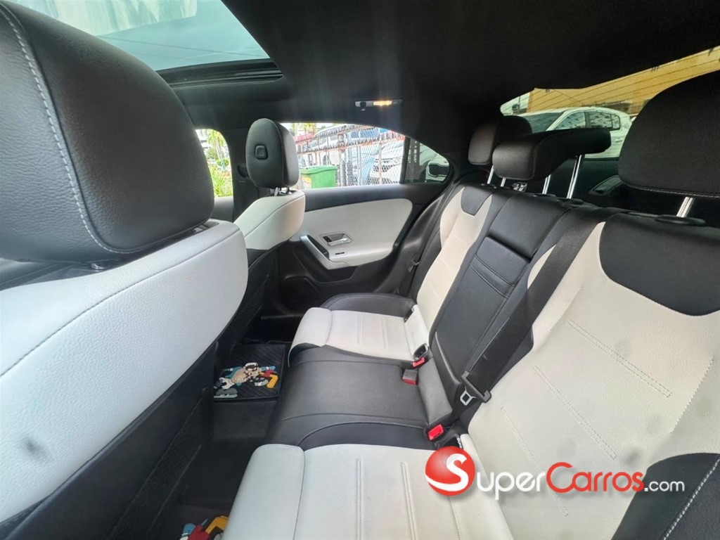 2020 Mercedes-Benz Clase A 220 4Matic — foto 2 / 10
