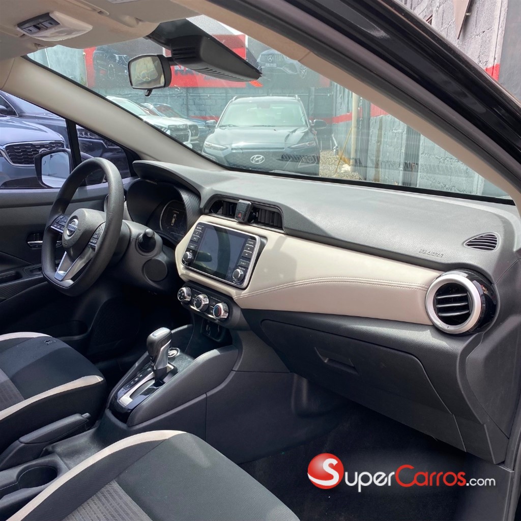 2020 Nissan Versa SV — foto 6 / 12