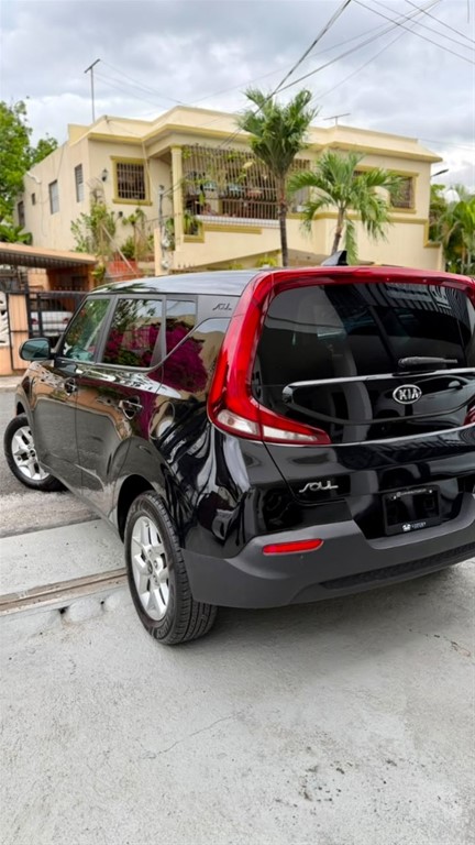 2020 Kia Soul — foto 9 / 12