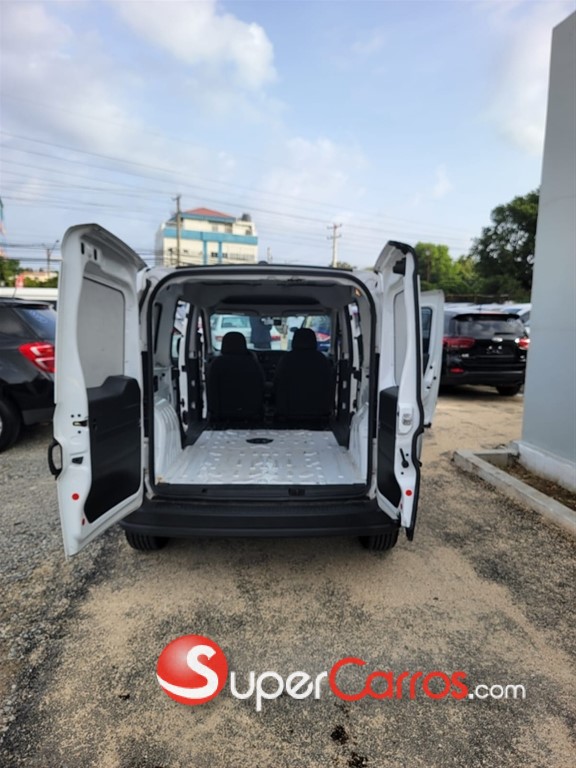 2020 Ram Promaster — foto 9 / 12
