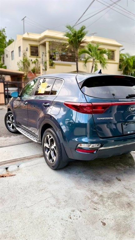 2020 Kia Sportage LX — foto 8 / 10