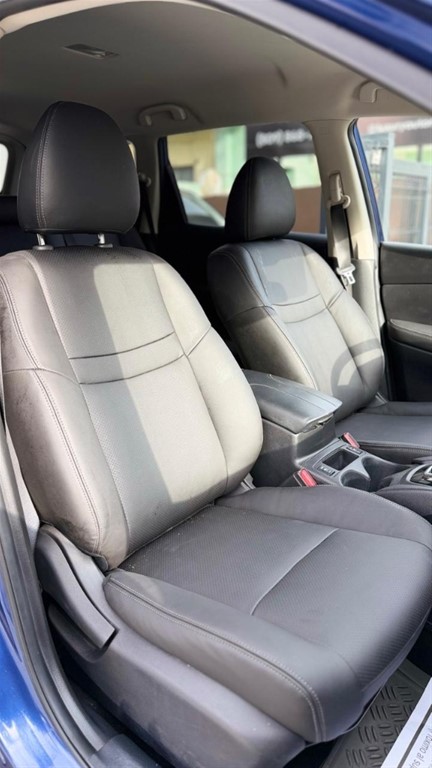 2020 Nissan Rogue SV — foto 11 / 12