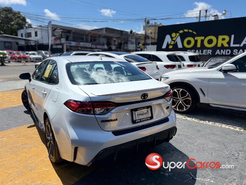 2023 Toyota Corolla SE — foto 3 / 8