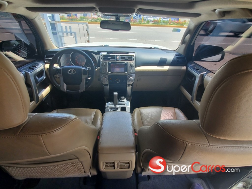 2013 Toyota 4 Runner SR5 — foto 3 / 12