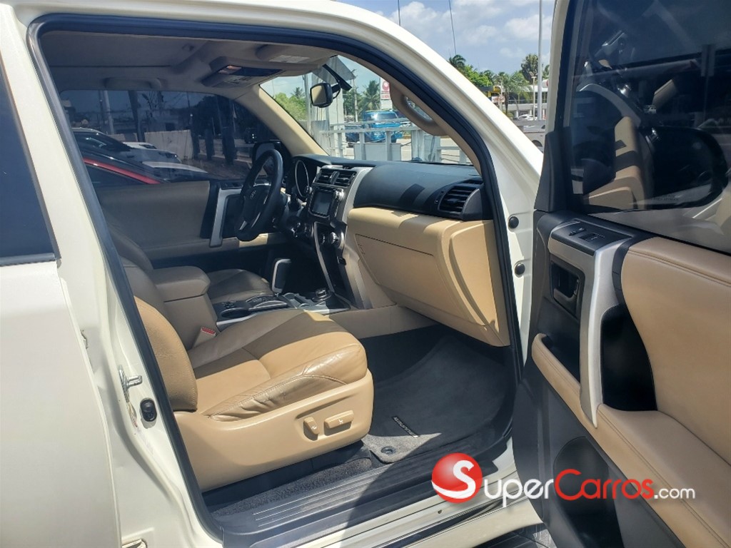 2013 Toyota 4 Runner SR5 — foto 5 / 12