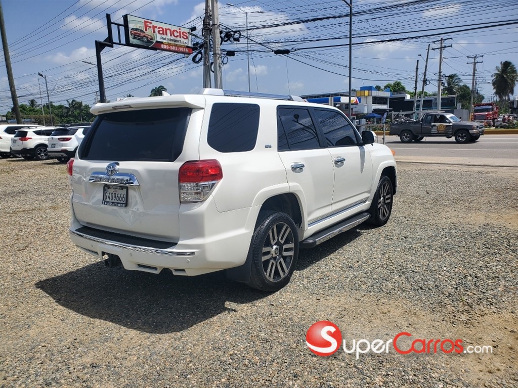 2013 Toyota 4 Runner SR5 — foto 7 / 12